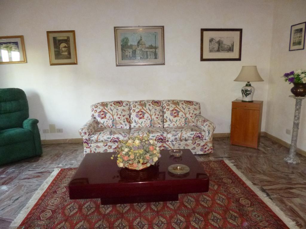 ローマ Gianicolo Residenza Cariniヴィラ エクステリア 写真